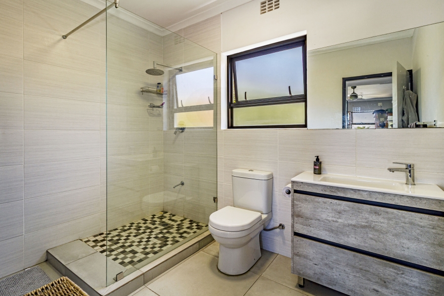 5 Bedroom Property for Sale in Heldervue Western Cape